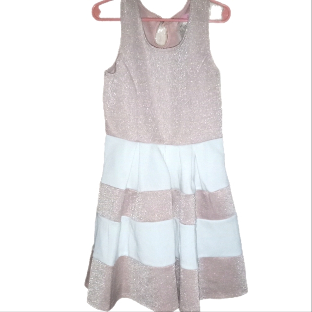 Chic Kids Dress in Pink and White